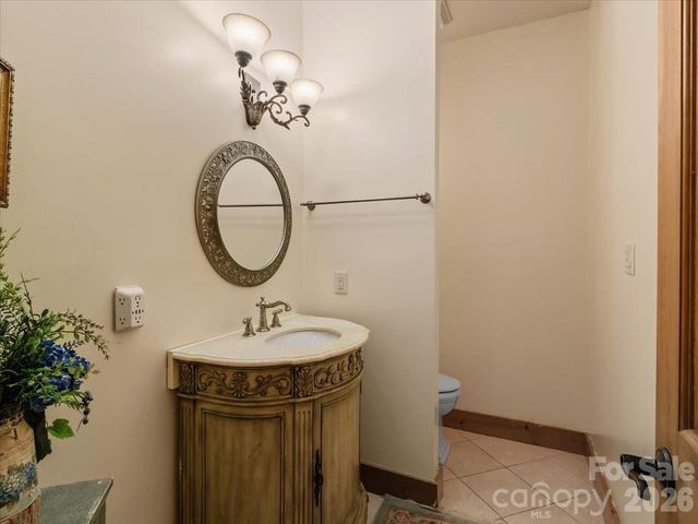 750 Barebridge Drive, Burnsville, NC 28714