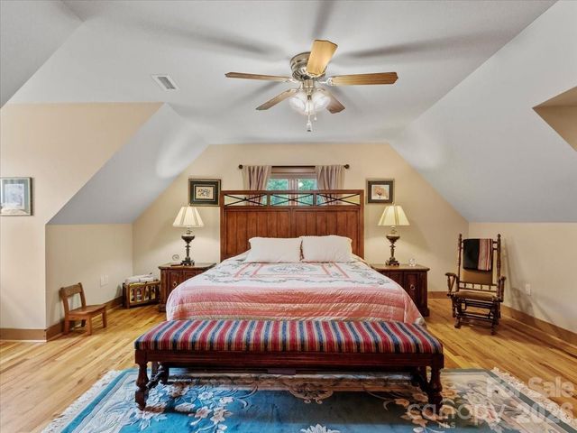 750 Barebridge Drive, Burnsville, NC 28714