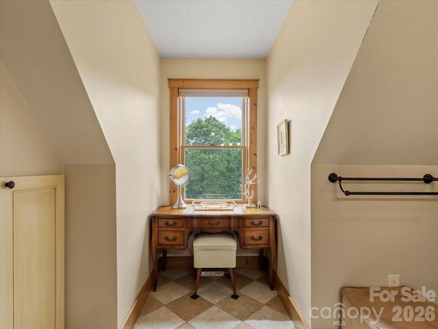 750 Barebridge Drive, Burnsville, NC 28714