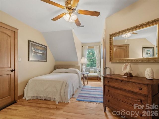 750 Barebridge Drive, Burnsville, NC 28714