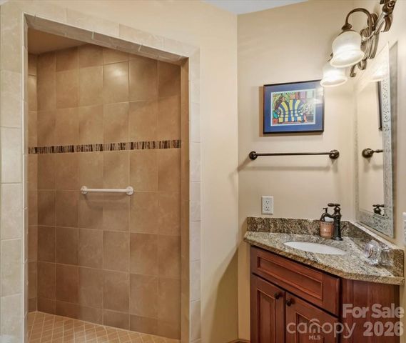 750 Barebridge Drive, Burnsville, NC 28714