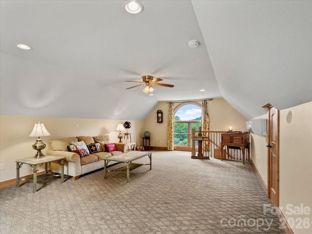 750 Barebridge Drive, Burnsville, NC 28714