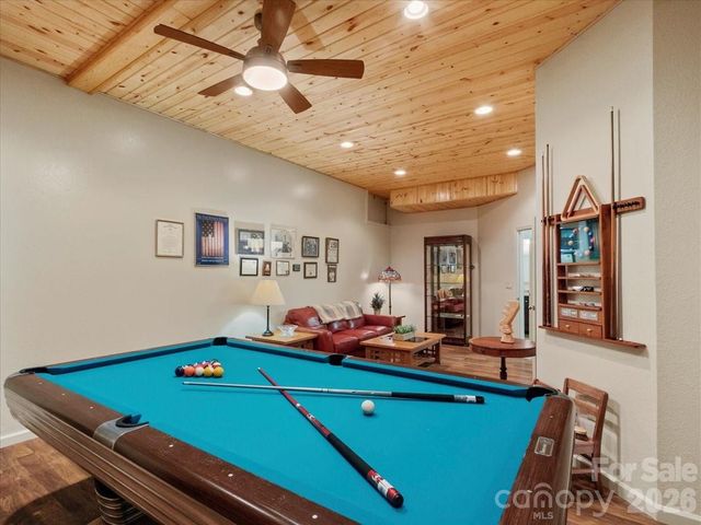 750 Barebridge Drive, Burnsville, NC 28714