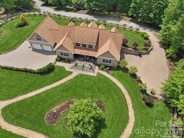 750 Barebridge Drive, Burnsville, NC 28714