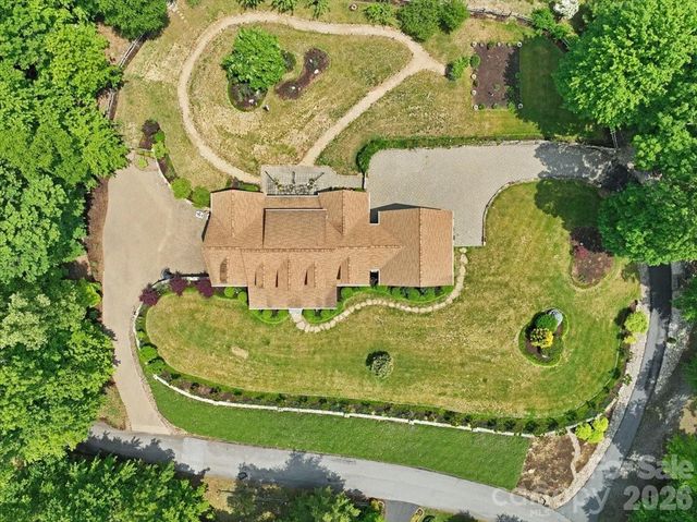 750 Barebridge Drive, Burnsville, NC 28714