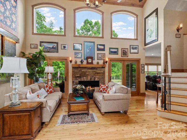 750 Barebridge Drive, Burnsville, NC 28714