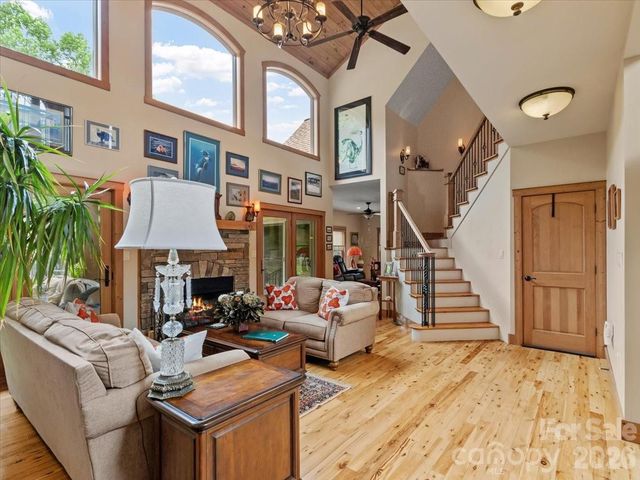 750 Barebridge Drive, Burnsville, NC 28714