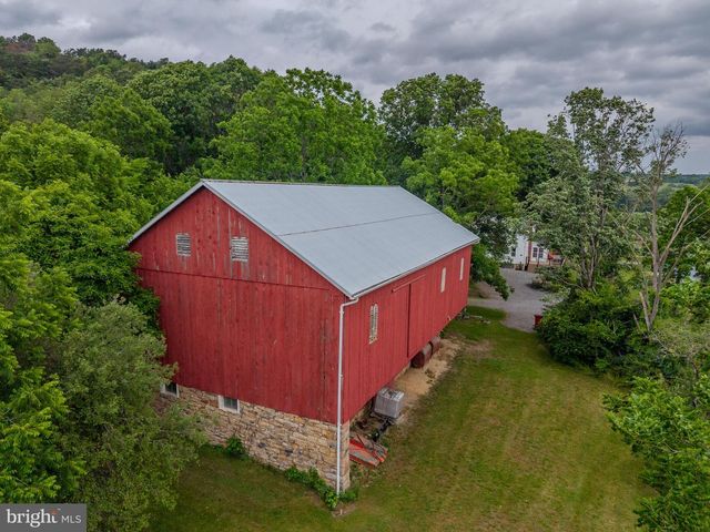 161 ESH LN, Liverpool, PA 17045