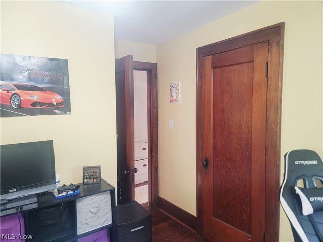866 Milan Avenue, Amherst, OH 44001