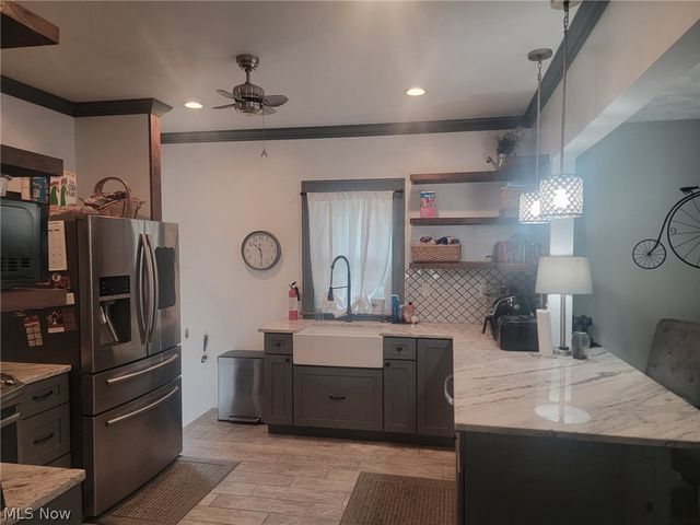 866 Milan Avenue, Amherst, OH 44001