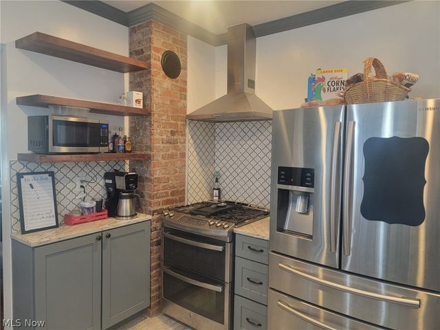 866 Milan Avenue, Amherst, OH 44001