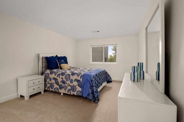 1408 Franklin Crossing Rd 1408, Franklin, MA 02038