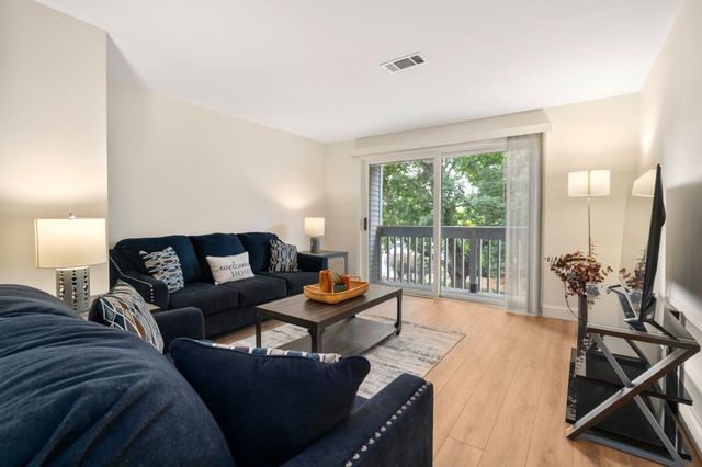 1408 Franklin Crossing Rd 1408, Franklin, MA 02038