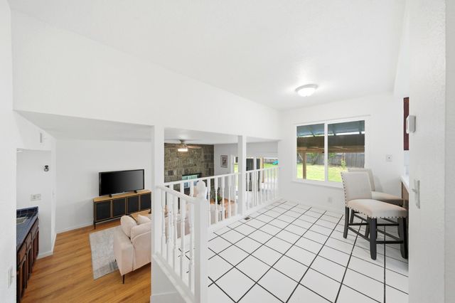 3945 Sea Forest Way, Sacramento, CA 95823