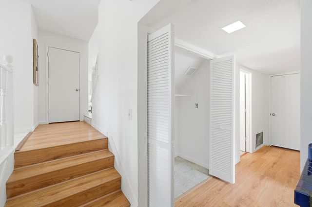 3945 Sea Forest Way, Sacramento, CA 95823