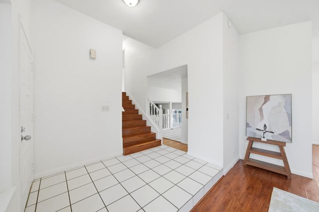 3945 Sea Forest Way, Sacramento, CA 95823