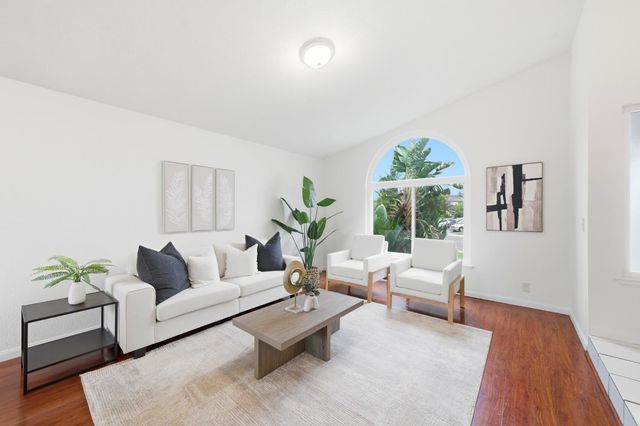 3945 Sea Forest Way, Sacramento, CA 95823