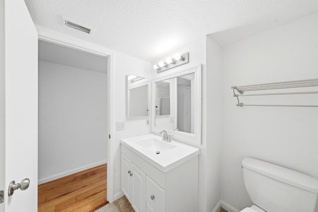 3945 Sea Forest Way, Sacramento, CA 95823