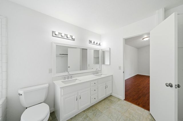 3945 Sea Forest Way, Sacramento, CA 95823