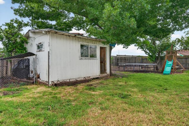 3945 Sea Forest Way, Sacramento, CA 95823