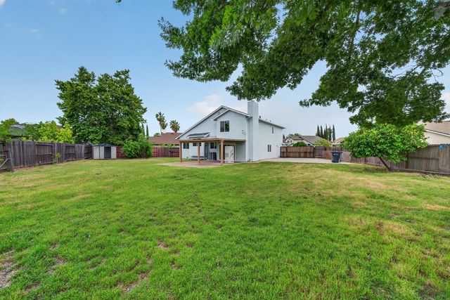 3945 Sea Forest Way, Sacramento, CA 95823