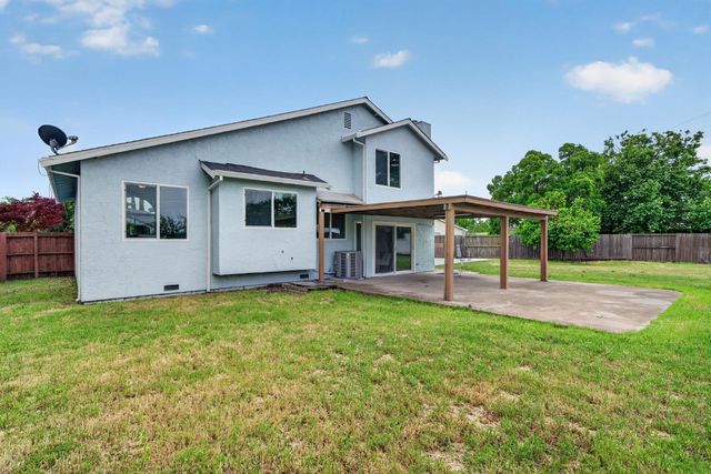 3945 Sea Forest Way, Sacramento, CA 95823