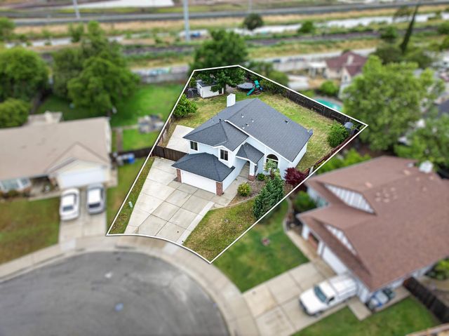 3945 Sea Forest Way, Sacramento, CA 95823