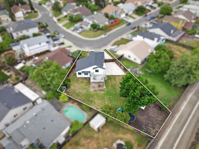 3945 Sea Forest Way, Sacramento, CA 95823