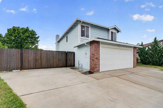 3945 Sea Forest Way, Sacramento, CA 95823