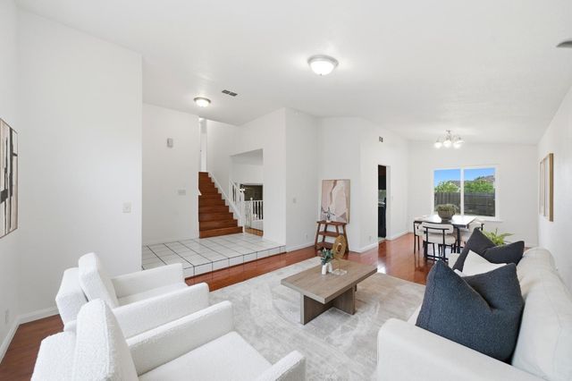 3945 Sea Forest Way, Sacramento, CA 95823