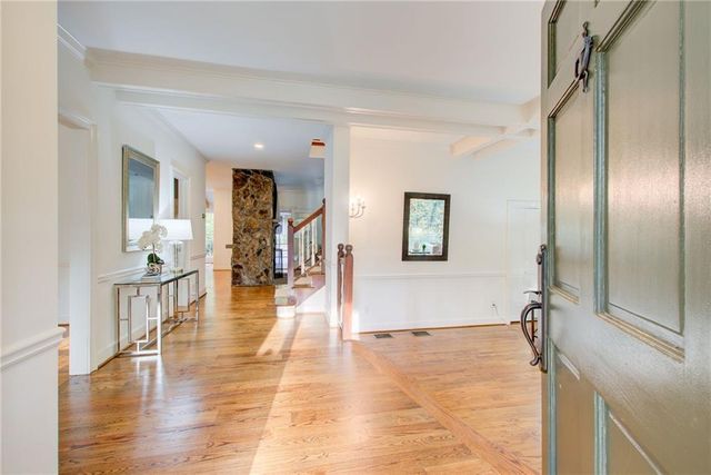 200 Cameron Ridge Drive, Atlanta, GA 30328