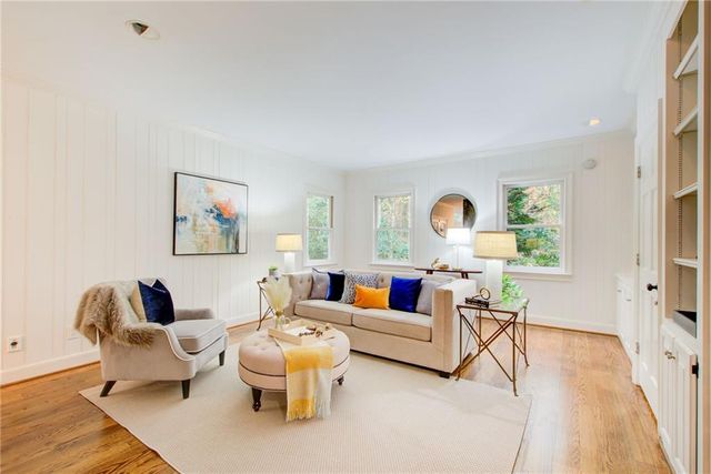 200 Cameron Ridge Drive, Atlanta, GA 30328