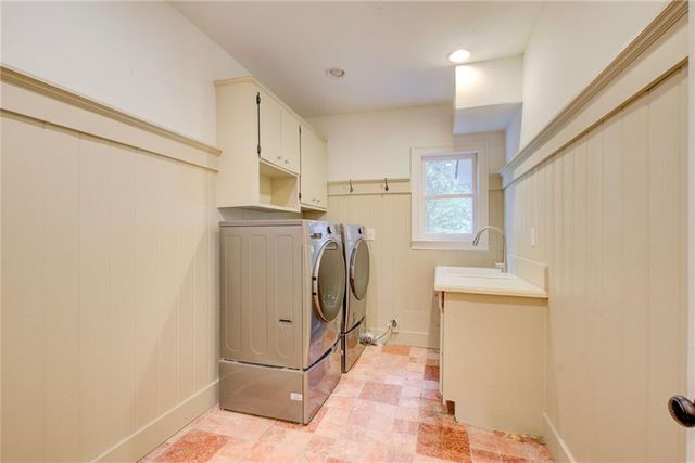 200 Cameron Ridge Drive, Atlanta, GA 30328