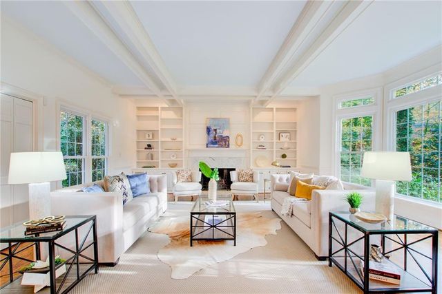 200 Cameron Ridge Drive, Atlanta, GA 30328