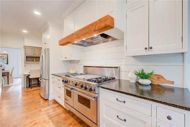 200 Cameron Ridge Drive, Atlanta, GA 30328