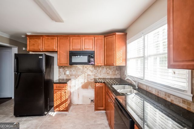 2134 Elinwood Drive, East Point, GA 30344