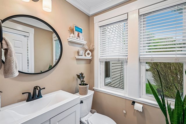 24 Fellsview Ave, Medford, MA 02155