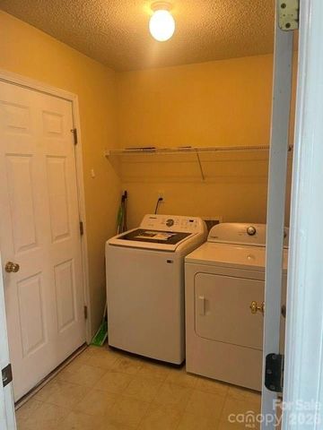 3703 Sipes Lane , Charlotte, NC 28269