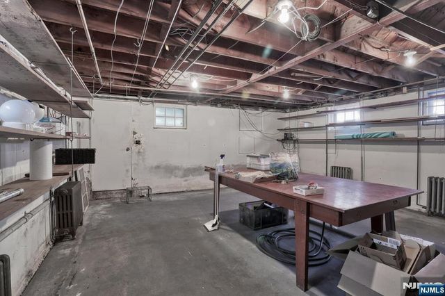 9 New York Avenue, Bergenfield, NJ 07621