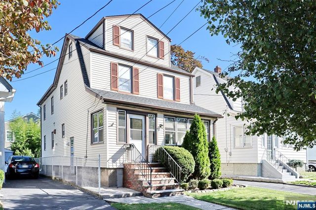 9 New York Avenue, Bergenfield, NJ 07621
