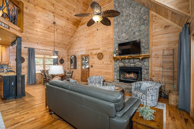 165 Christian Crossing, Morganton, GA 30560