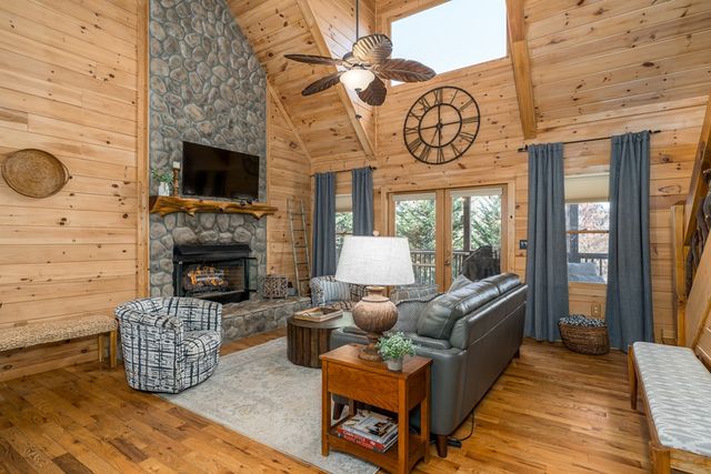 165 Christian Crossing, Morganton, GA 30560