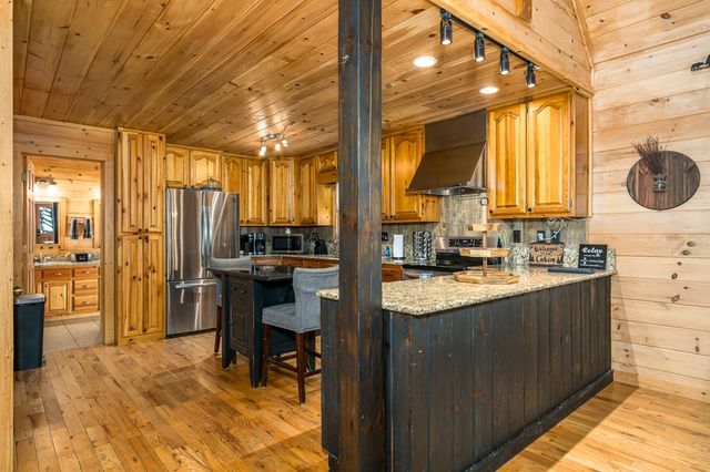 165 Christian Crossing, Morganton, GA 30560