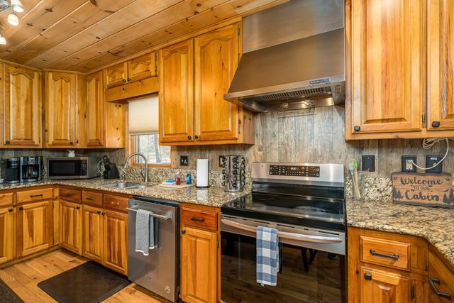 165 Christian Crossing, Morganton, GA 30560