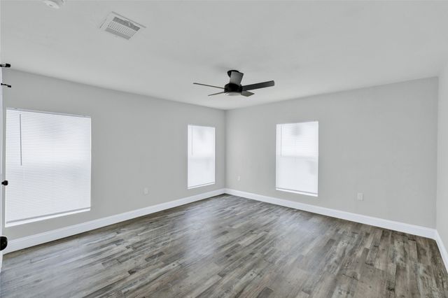 501 N Miller Street, Decatur, TX 76234