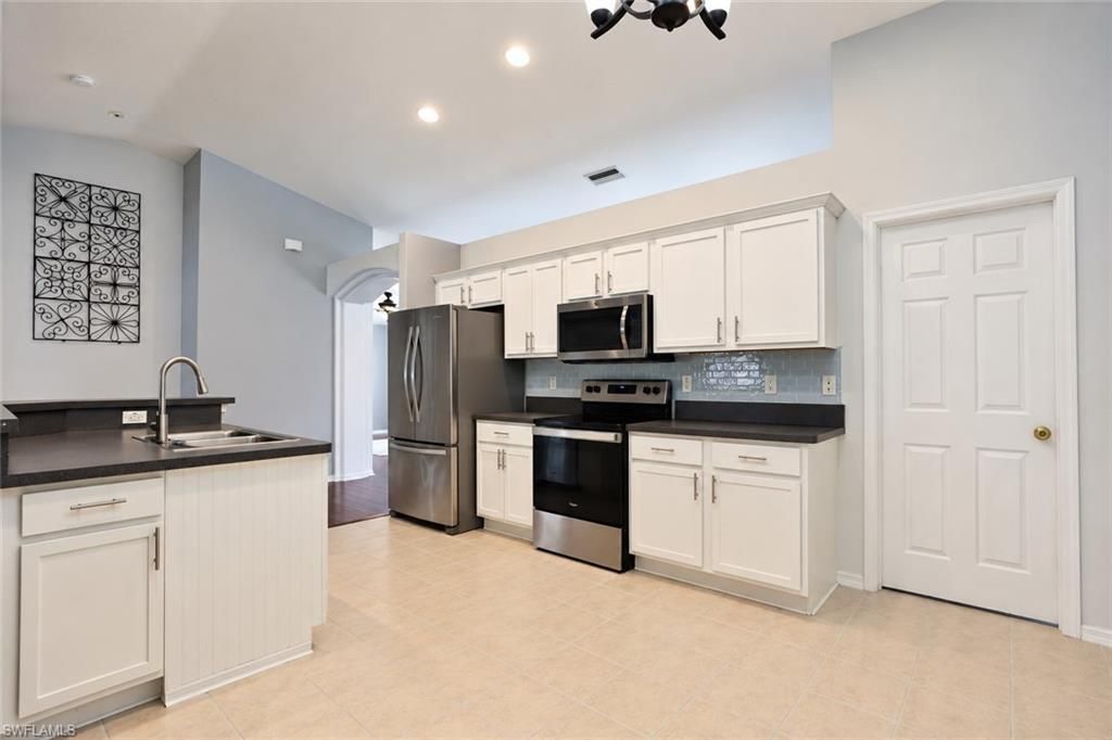 2501 Hawks Preserve DR, FORT MYERS, FL 33905 — photo 4