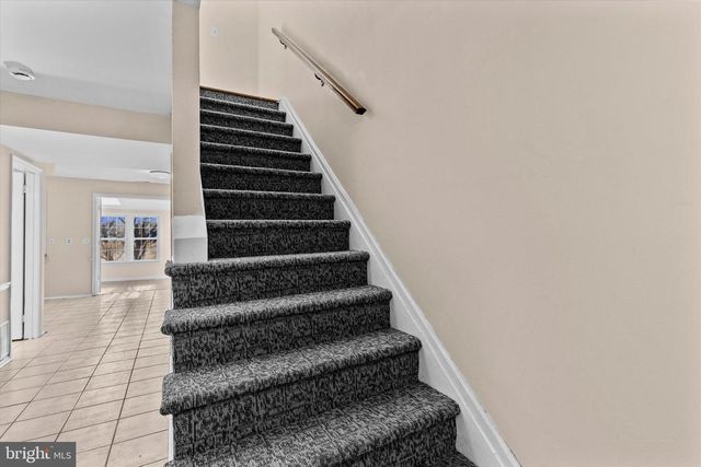 1157 WINTERTIDE DR, Harrisburg, PA 17111