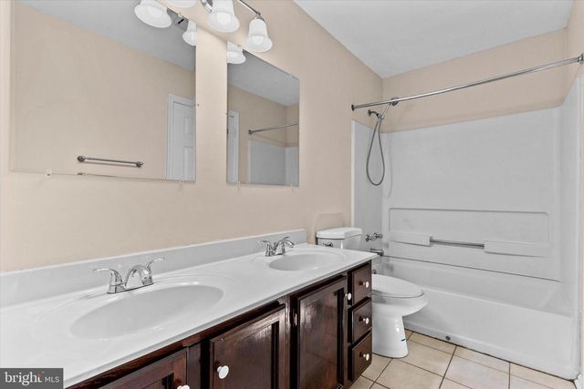 1157 WINTERTIDE DR, Harrisburg, PA 17111