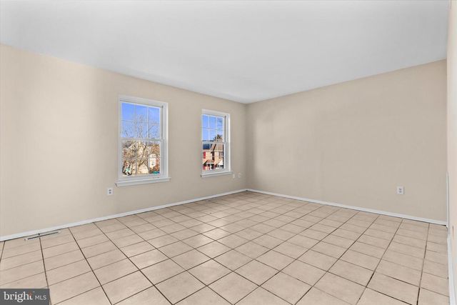 1157 WINTERTIDE DR, Harrisburg, PA 17111