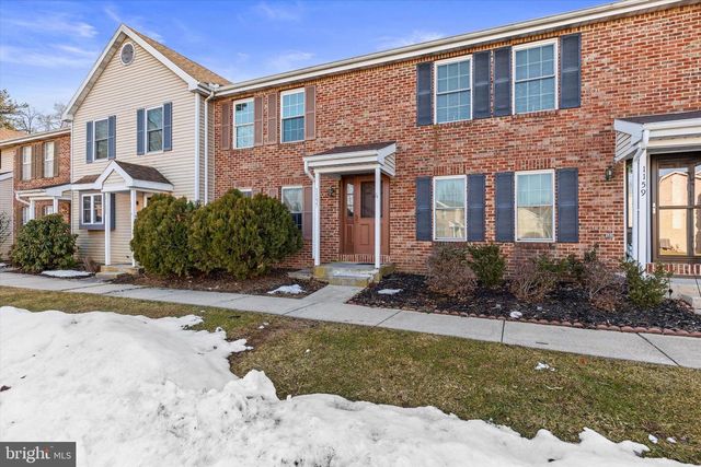 1157 WINTERTIDE DR, Harrisburg, PA 17111